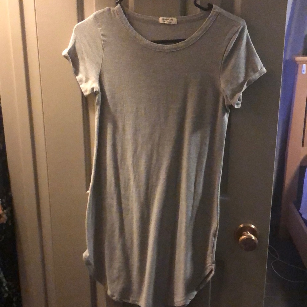 Grey form fitting tunic